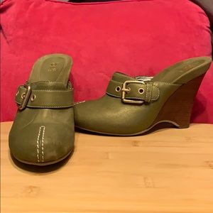 G series wedge heels